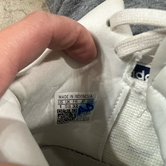 Youth Adidas Postmove Mid Basketball Shoe - Picture 4 of 6